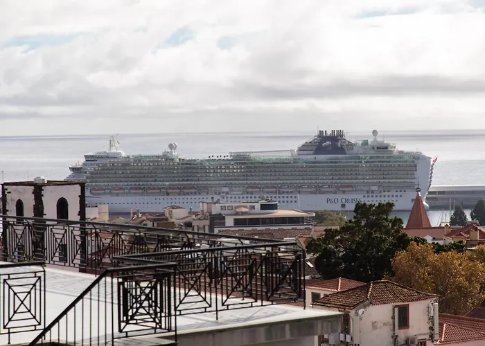 October 5th Collection By Rent-a-key Apartment *