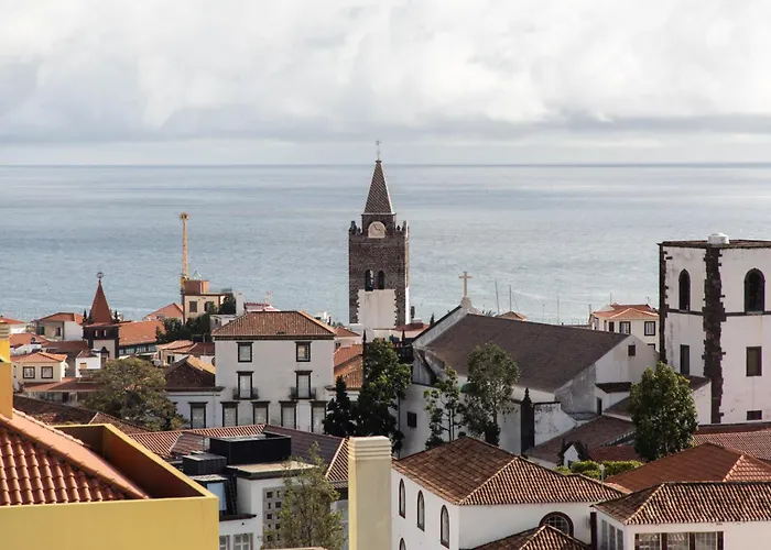 Apartment October 5th Collection By Rent-a-key Funchal (Madeira)