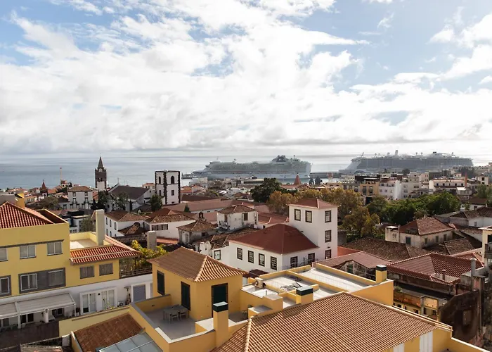 October 5th Collection By Rent-a-key Apartment Funchal (Madeira)