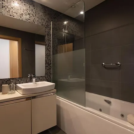 Daire October 5th Collection By Rent-a-key *