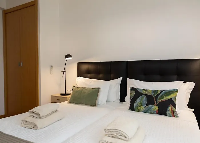 October 5th Collection By Rent-a-key Daire *