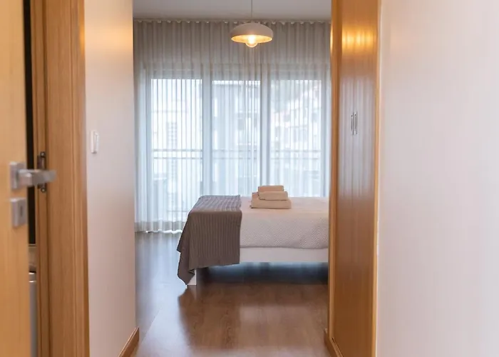 October 5th Collection By Rent-a-key *